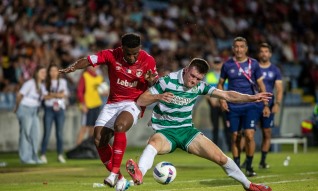 Santa Clara perde em casa com Shamrock Rovers na primeira mão do play-off da LCE