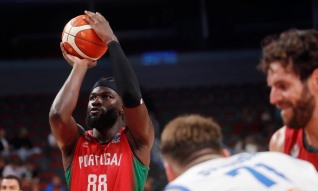 Portugal estreia-se com triunfo importante no Eurobasket contra a República Checa