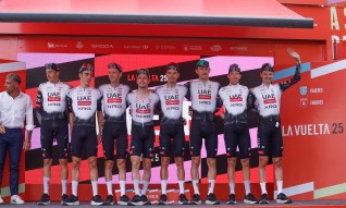 UAE Emirates, de João Almeida, vence contrarrelógio por equipas na Vuelta