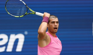 Carlos Alcaraz supera Luciano Darderi rumo aos oitavos de final do US Open