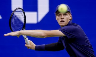 Número um mundial Sinner marca encontro com Alcaraz na final do Open dos EUA