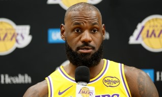 LeBron James fica abaixo dos 10 pontos na NBA após 1.297 jogos e 18 anos