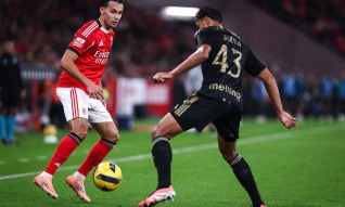 Benfica tenta ficar a cinco pontos da liderança na visita ao Casa Pia