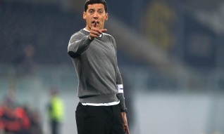 Luís Pinto promete Vitória de Guimarães "competitivo" e desvaloriza polémicas