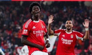 Benfica volta às vitórias na receção ao Alverca com golo de Anísio Cabral