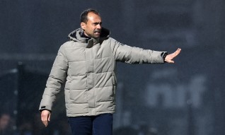 Hugo Oliveira aponta Sporting “fortíssimo” e quer Famalicão a lutar por pontos