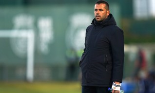 Treinador do Estrela diz que receção ao FC Porto é a “primeira de quatro finais”