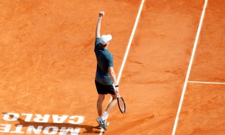 Jannik Sinner apura-se para a final do Masters 1.000 de Monte Carlo em ténis