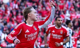 Benfica vence Nacional com golos de Schjelderup e Rafa