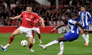 FC Porto perde em Nottingham e falha meias-finais da Liga Europa