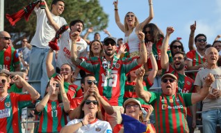 II Liga: Marítimo vence Benfica B e garante regresso à I Liga