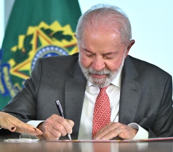 Lula diz estar "aberto ao diálogo" sobre tarifas após gesto positivo de Trump