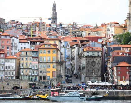 Barco liga a partir de hoje o Porto e Gaia de hora a hora