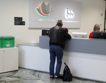 Governo quer reduzir penas criminais a quem ocultar contratos à Segurança Social