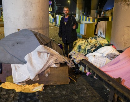 Número de pessoas que deixou de viver como sem-abrigo em 2024 é o mais alto dos últimos seis anos