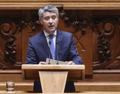 Carneiro diz que autárquicas são momento para voltar a fazer do PS a “maior força política”