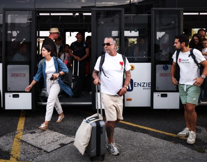 Voo de repatriamento transportou 69 pessoas de Israel para Portugal