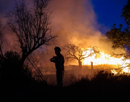 Incêndio em Montalegre "continua a arder com intensidade"
