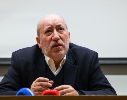 António Filipe acusa PM de usar salário mínimo para tentar desmobilizar greve