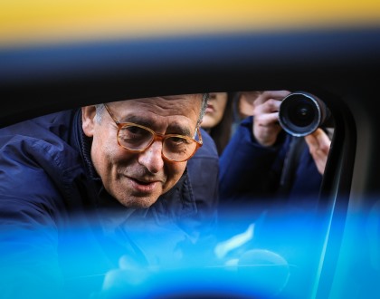 Seguro pede vitória na 1.ª volta para travar extrema-direita