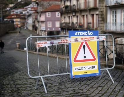 Proteção Civil alerta para chuva intensa e ventos fortes com depressão Marta