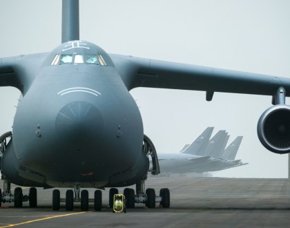 PCP questiona Governo sobre aumento de movimentos de aviões militares dos EUA na Base das Lajes