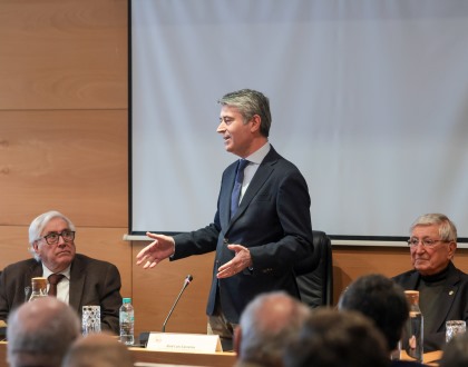 José Luís Carneiro diz que quem quer dialogar com a UGT deve pedir diretamente