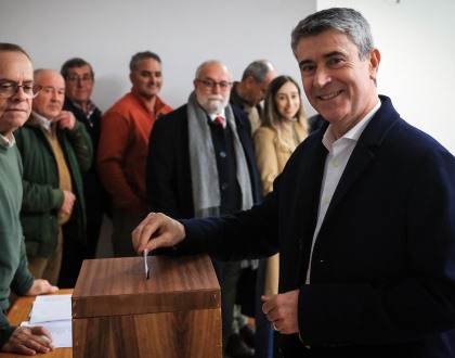 José Luís Carneiro reeleito secretário-geral do PS com 96,9% dos votos