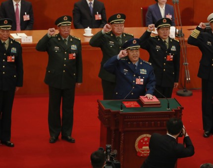 China destitui almirante Miao Hua de órgão de direção das forças armadas
