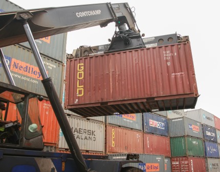 Défice comercial moçambicano volta a agravar-se até final de setembro