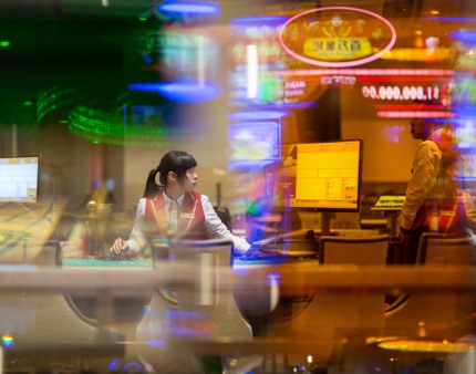 Receitas dos casinos de Macau atingem máximo de seis anos em outubro