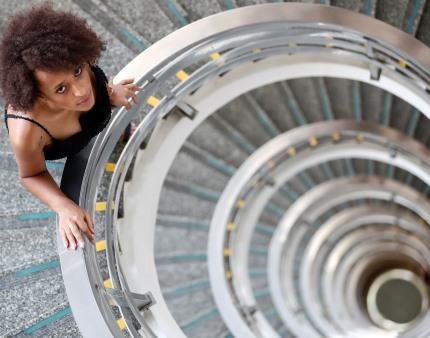 MP do Brasil pede condenação de apresentador por declarações transfóbicas contra deputada