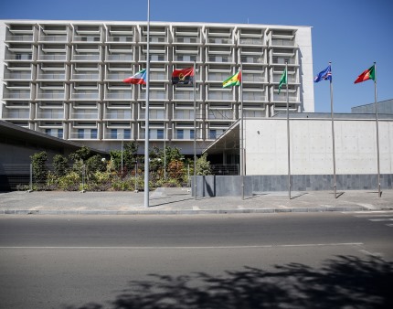 Reguladores de Macau e Cabo Verde reforçam cooperação na supervisão financeira