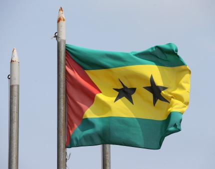 São Tomé permite obtenção de nacionalidade com investimento ou doação a partir de 90 mil dólares