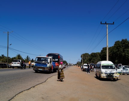 Supostos rebeldes intercetam viaturas e cobram passagem nas estradas de Muidumbe, Cabo Delgado