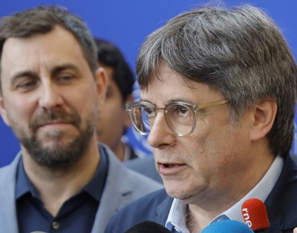 Puigdemont em segundo lugar nas eleições catalãs e pronto para formar "governo sólido"