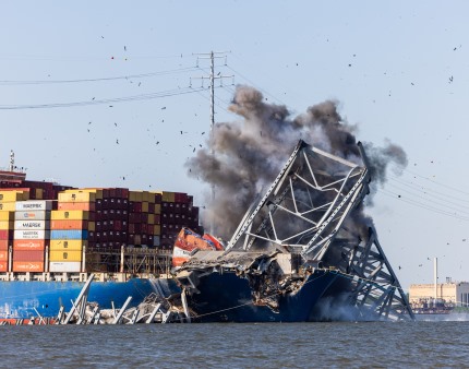 Navio que causou queda da ponte de Baltimore será retirado segunda-feira