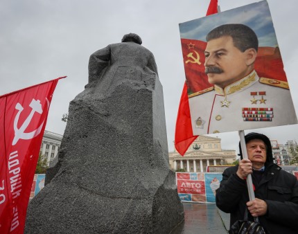 Rússia continua a reabilitar imagem de Estaline com filme sobre a sua vida