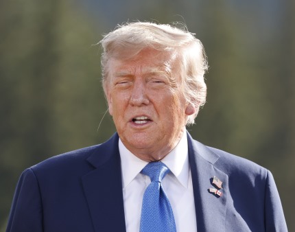 Trump alega destruição de centrais nucleares no Irão e critica jornalistas