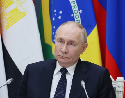 Putin dá um ano para criação de registo de estrangeiros no país