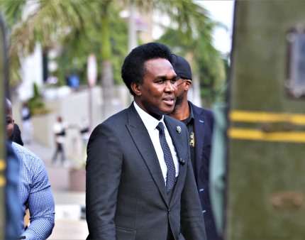 Mondlane acusa PR moçambicano de fugir dos problemas reais após discurso contra extrema-direita