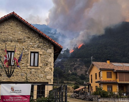 Espanha continua com 14 incêndios graves e centenas de desalojados