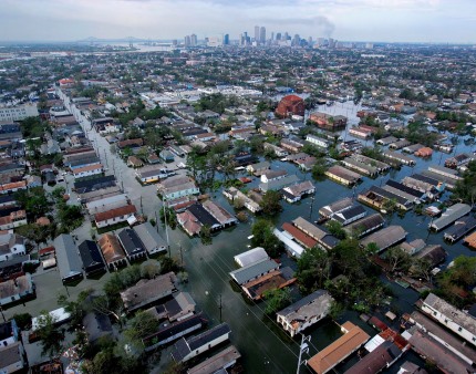 Nova Orleães marca 20º aniversário do furacão Katrina com memoriais solenes e música