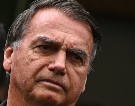 Advogados de Bolsonaro pedem ao Supremo para poderem falar com cliente por telefone