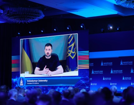 Zelensky propõe criação de escudo para proteger espaço aéreo da NATO
