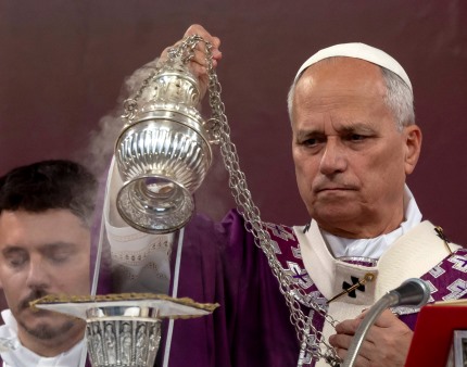 Papa pede que se "procure o diálogo" para resolver tensões entre EUA e Venezuela