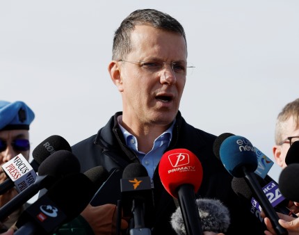 Ministro da Defesa romeno admite erro no currículo e anuncia demissão