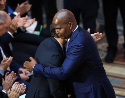 Presidente moçambicano antevê reforço das relações após vitória de Seguro