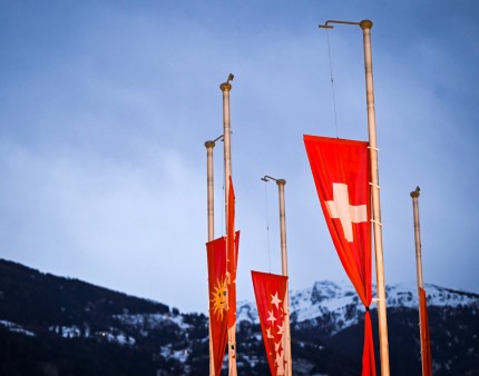 Portuguesa dada como ferida em incêndio na Suíça estava no hospital por acidente doméstico - Secretário de Estado