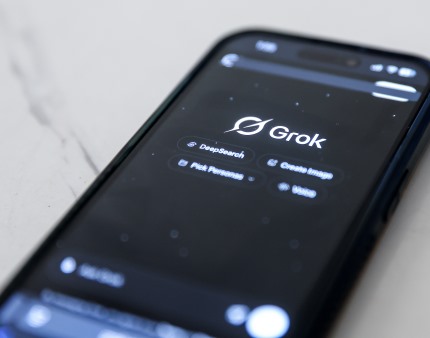 Brasil ordena a X que impeça geração de “conteúdos sexualizados” por Grok